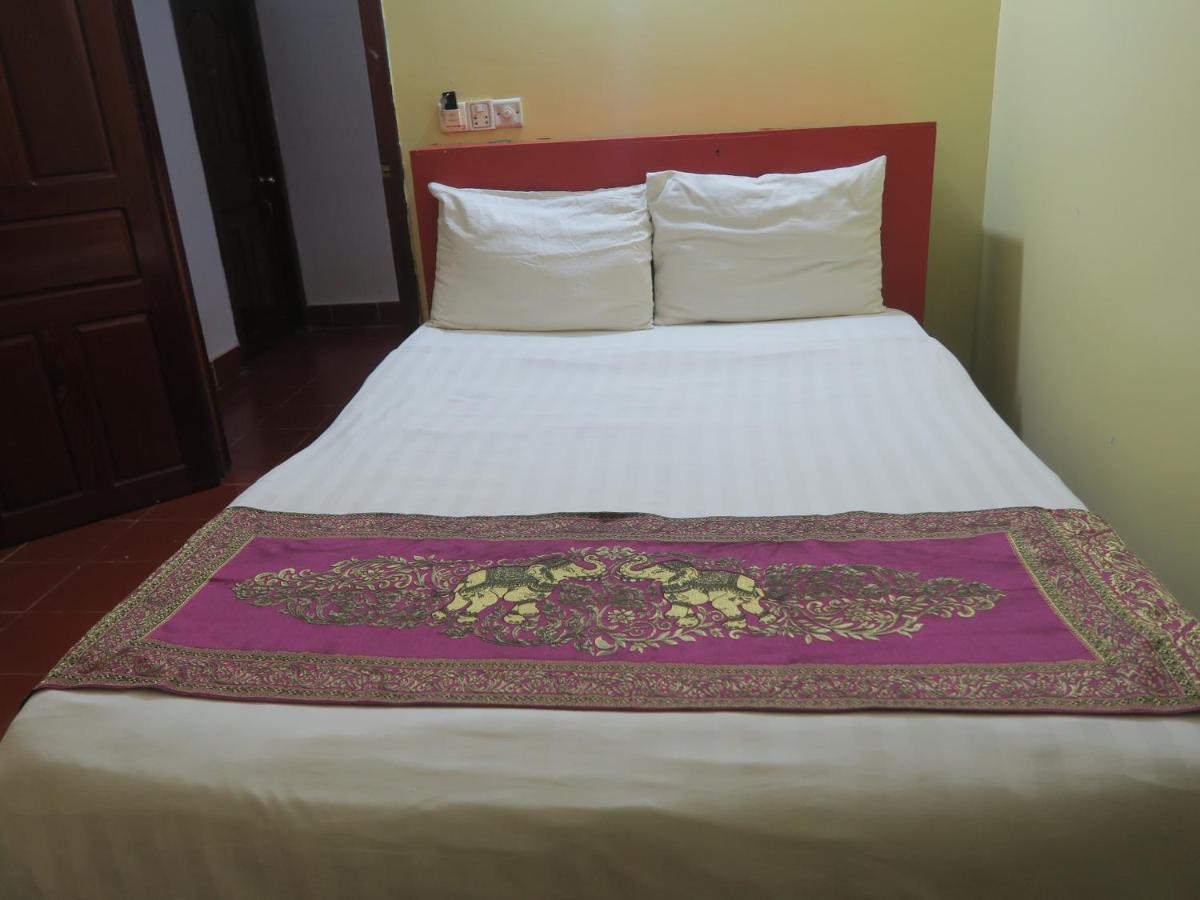 River Dolphin Hotel Kratie Exterior foto