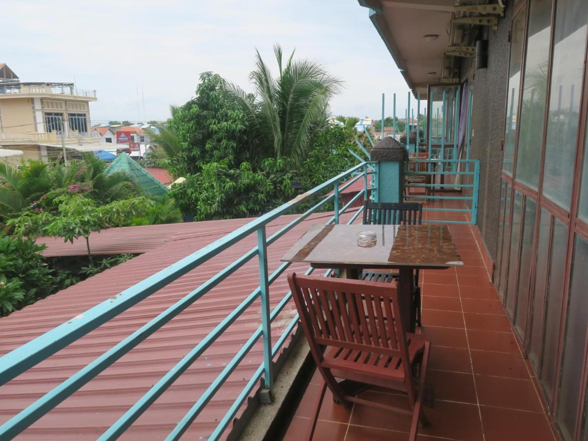 River Dolphin Hotel Kratie Exterior foto