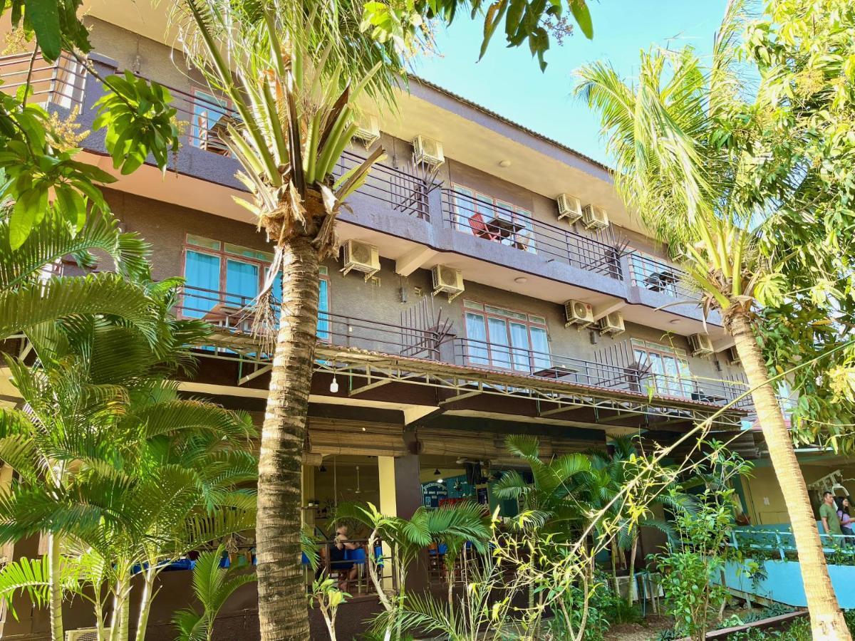 River Dolphin Hotel Kratie Exterior foto