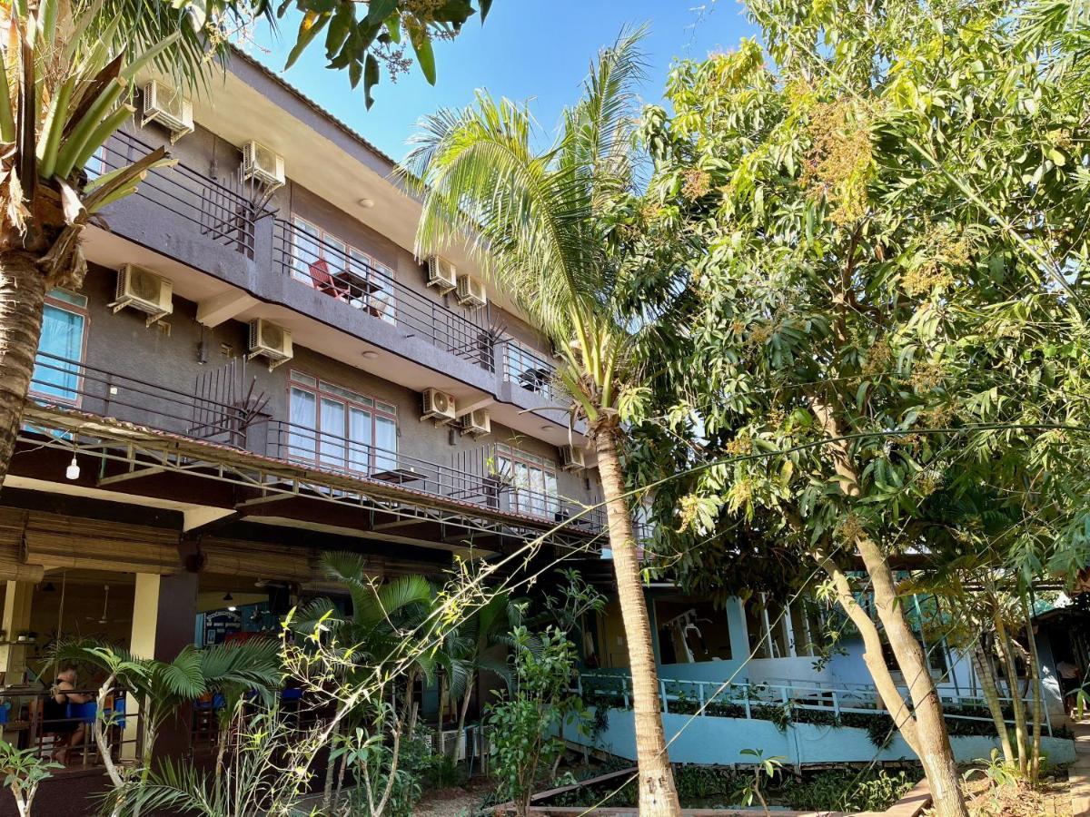 River Dolphin Hotel Kratie Exterior foto