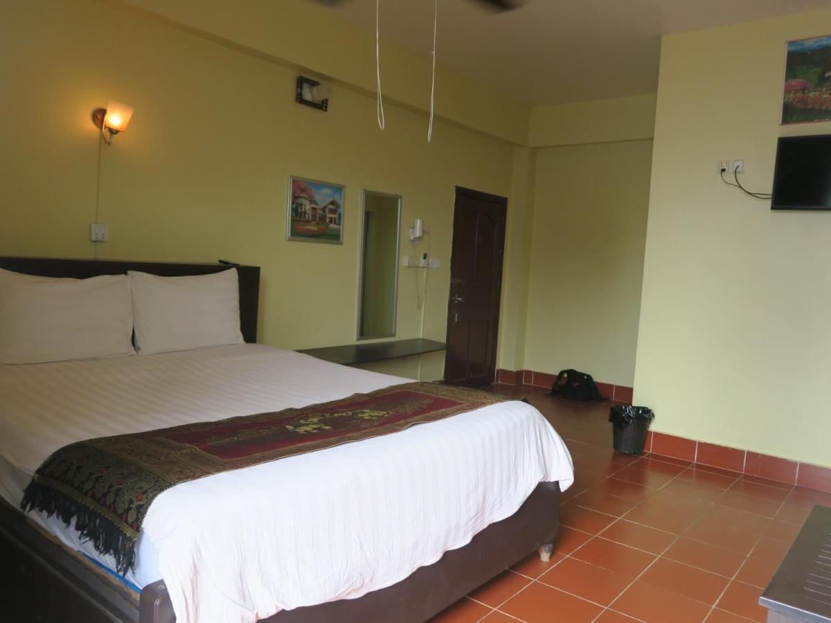 River Dolphin Hotel Kratie Exterior foto