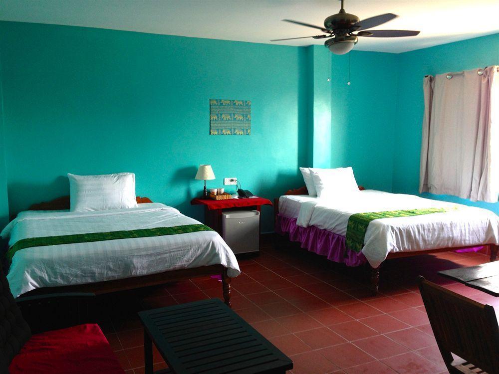 River Dolphin Hotel Kratie Exterior foto
