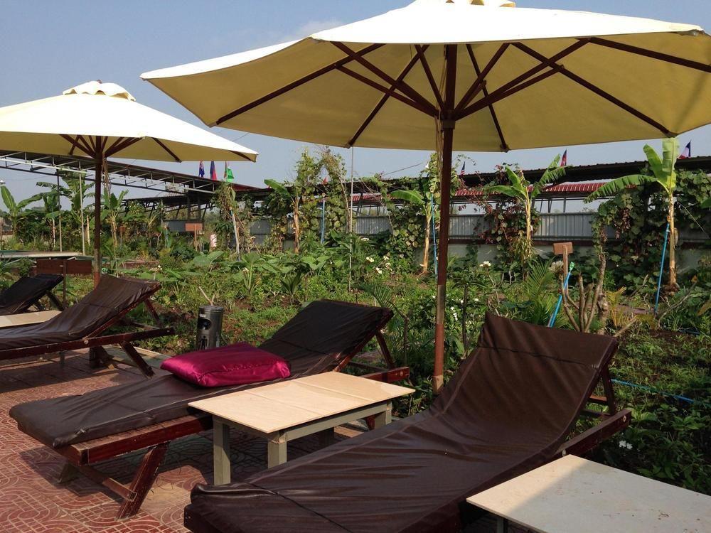 River Dolphin Hotel Kratie Exterior foto