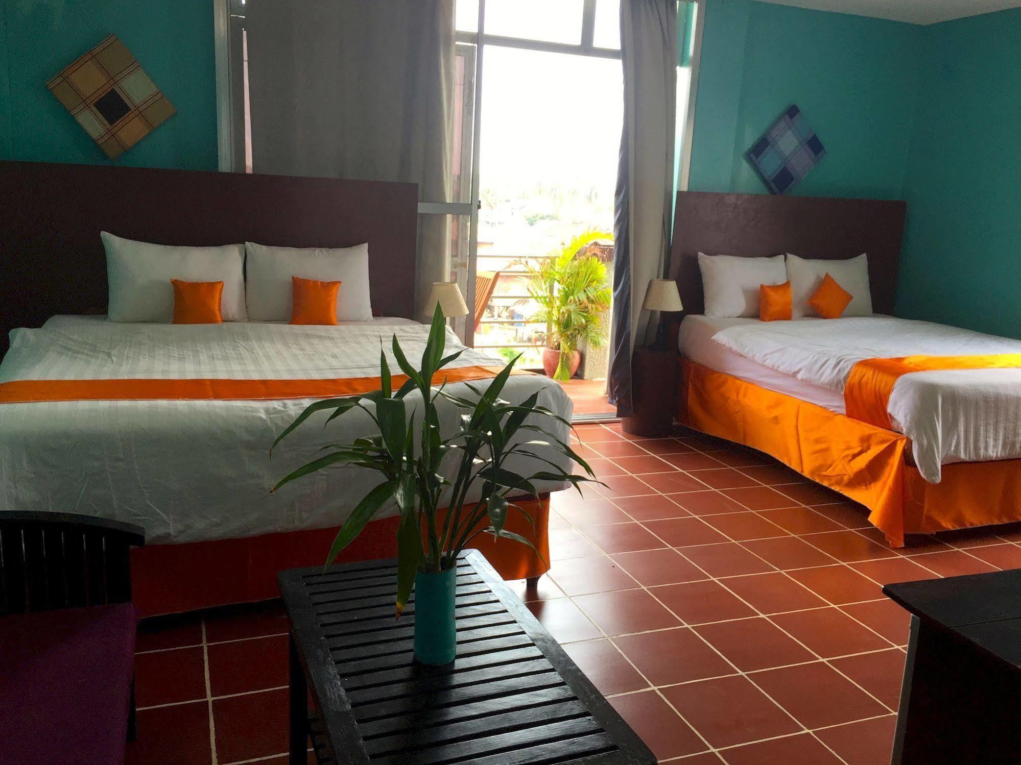 River Dolphin Hotel Kratie Exterior foto