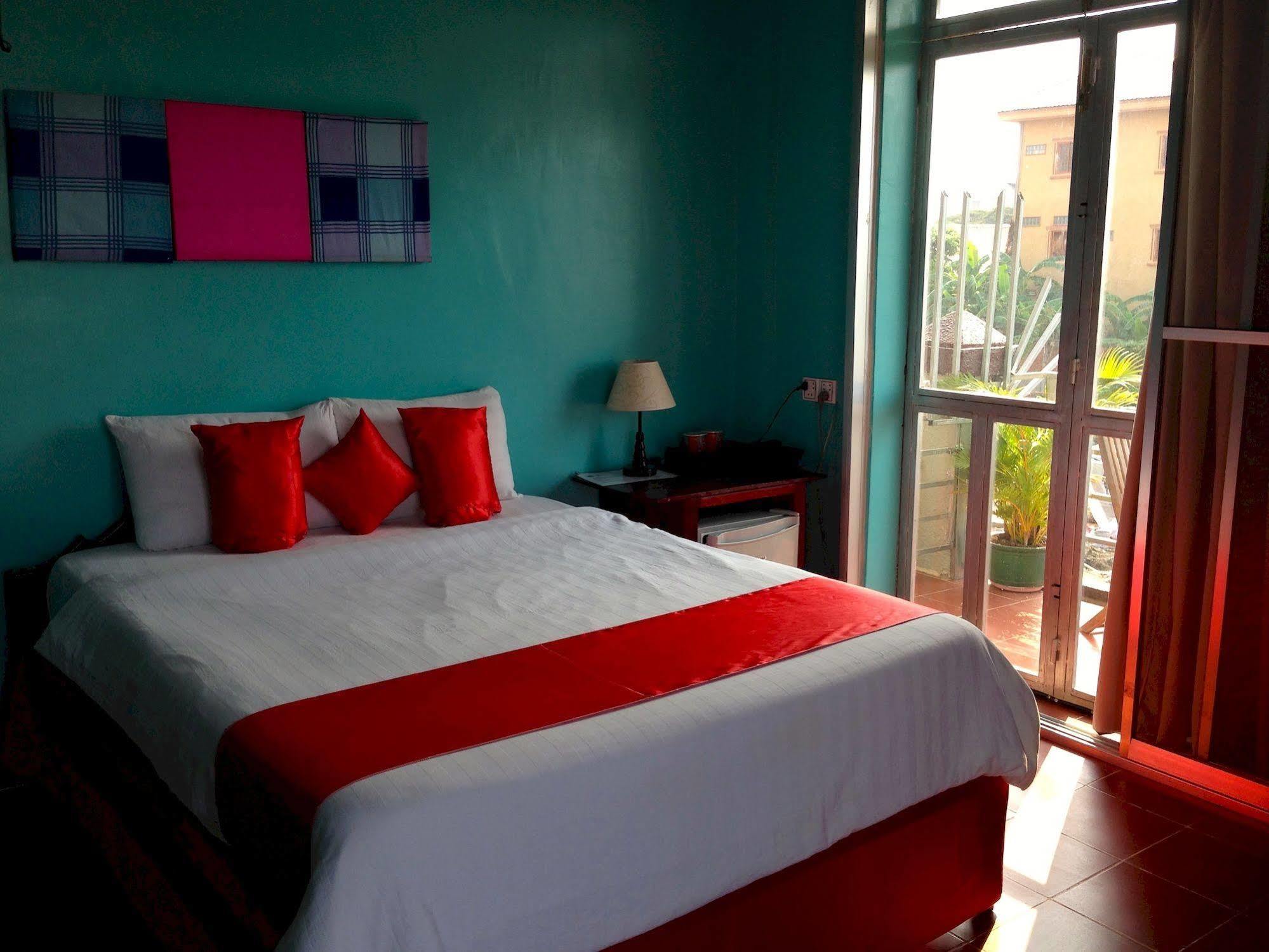 River Dolphin Hotel Kratie Exterior foto